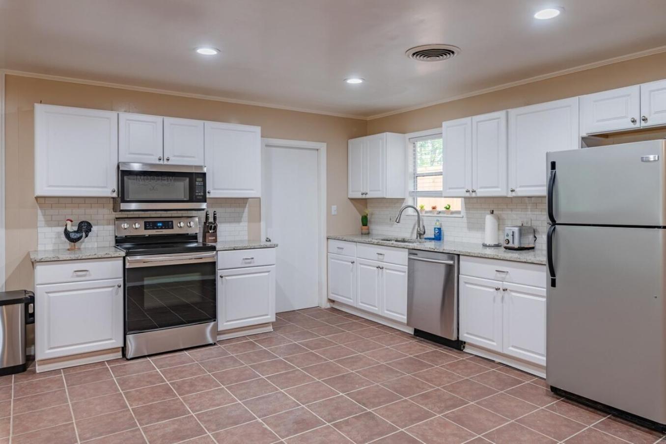 Texas Vacation Home, Game Room & Pool By Sixflags Σαν Αντόνιο Εξωτερικό φωτογραφία